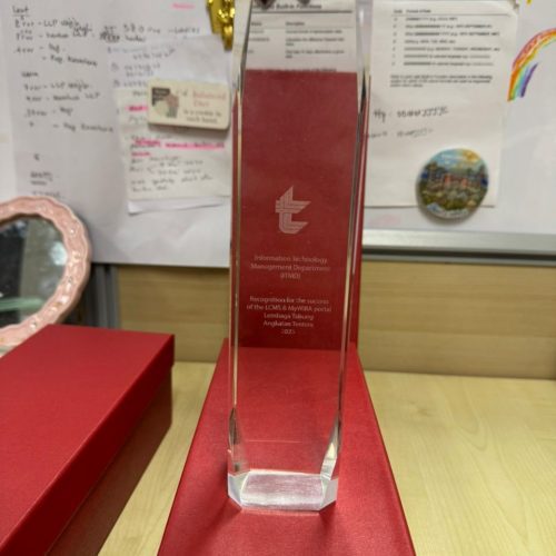 Crystal Trophy with 2D Inner Laser