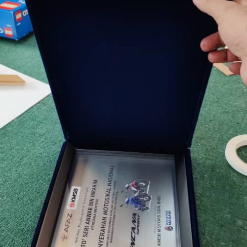 Customized Plaque with Velvet Box