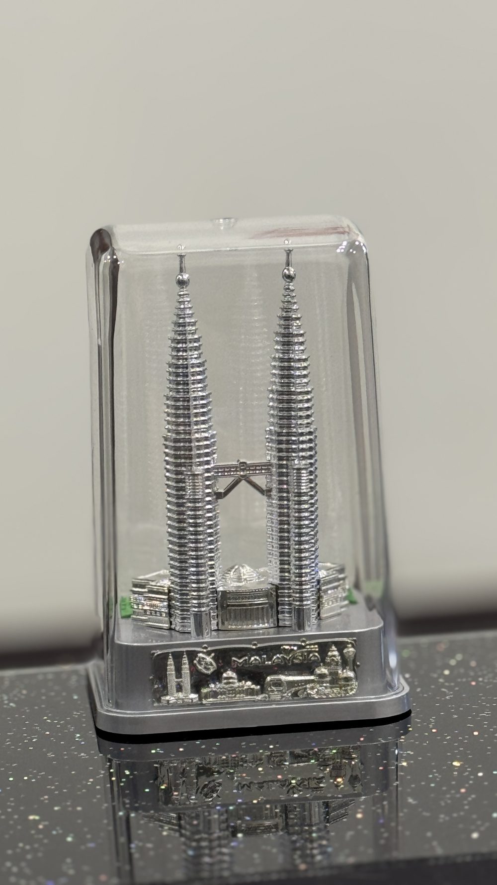 Malaysia KLCC Petronas Twin Tower Metal Souvenir Gift