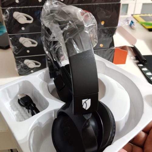 Wireless Bluetooth Headphones
