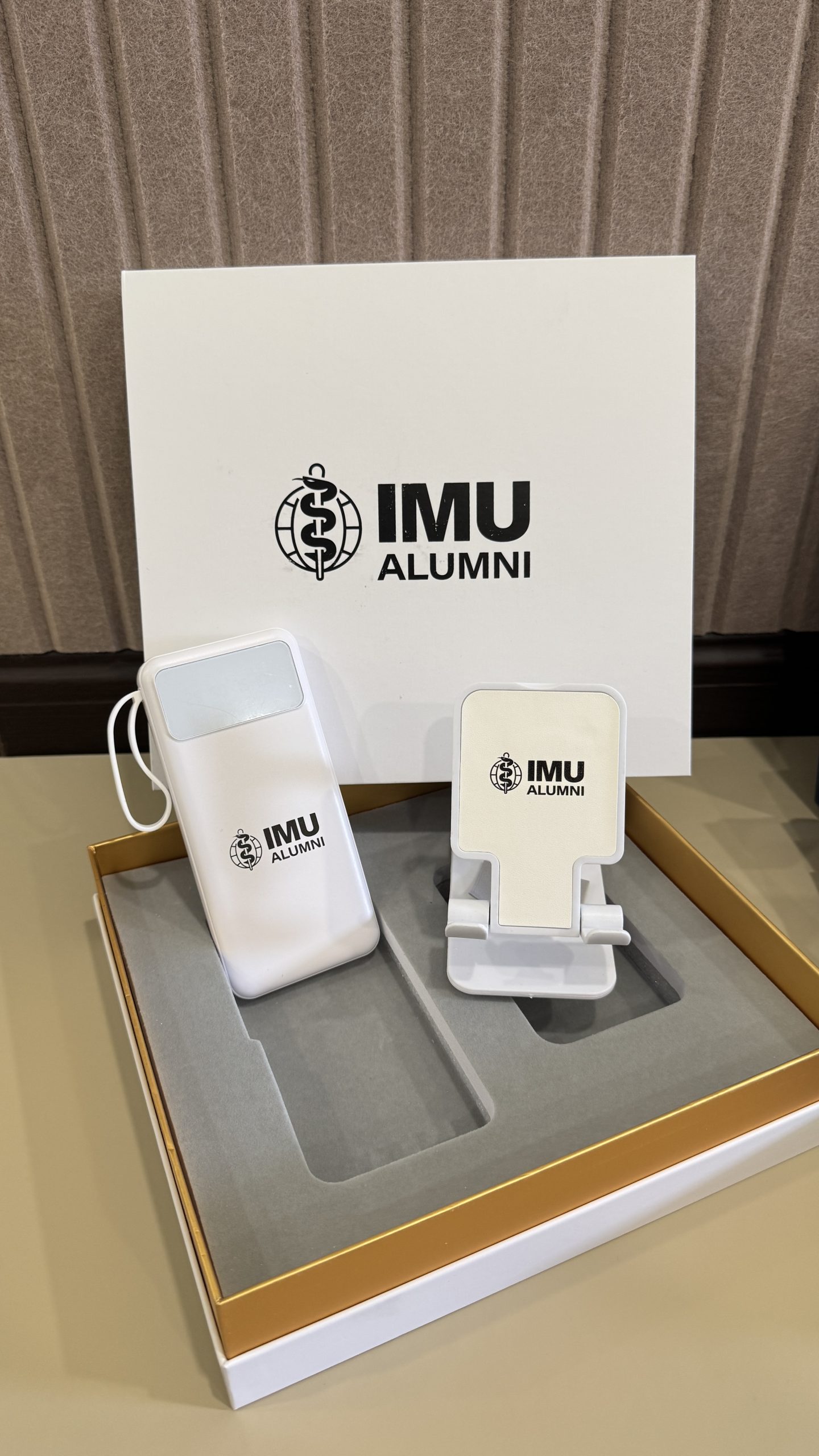 Customized Gift Set - Powerbank & Phone Holder
